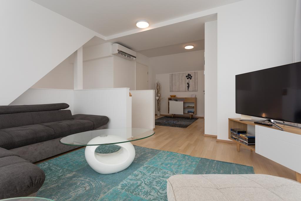 Mar Suite Apartments - Center Wina Bagian luar foto